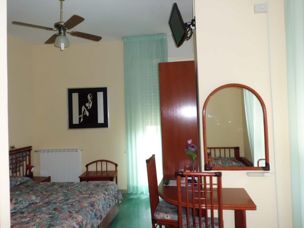 Fegina 3 Deluxe Bedrooms & Bathrooms 蒙特罗索阿尔马雷 外观 照片